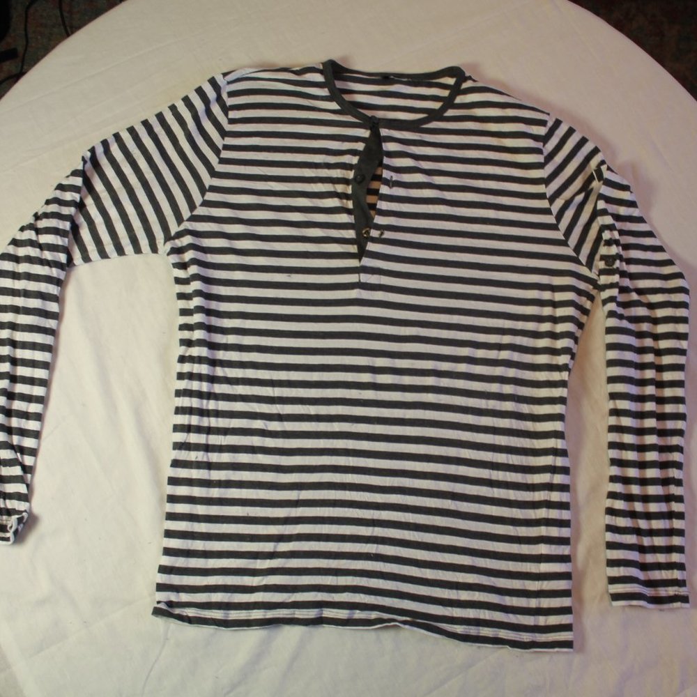 striped shirt black and white